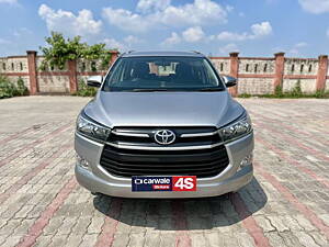 Second Hand Toyota Innova Crysta GX 2.4 7 STR in Delhi