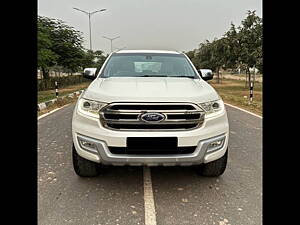 Second Hand Ford Endeavour Titanium 3.2 4x4 AT in Mohali