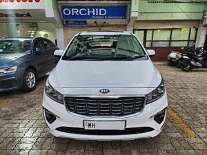 Second Hand Kia Carnival Limousine Plus 7 STR in Pune