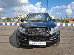 Second Hand महिंद्रा XUV500 w8 in पुणे