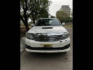 Second Hand Toyota Fortuner 4x2 AT in Indore