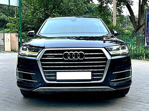 Second Hand Audi Q7 45 TDI Technology Pack in Delhi