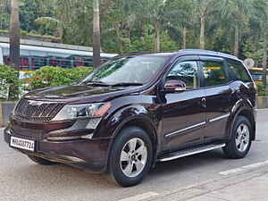 Second Hand महिंद्रा XUV500 w8 in मुंबई