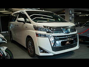 Second Hand Toyota Vellfire Hybrid in Delhi