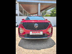 Second Hand MG Hector Plus Select 2.0 Diesel Turbo MT 7-STR in Hyderabad