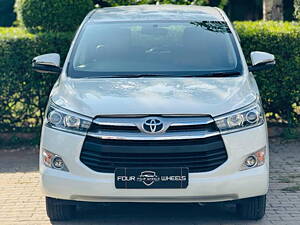 Second Hand Toyota Innova Crysta 2.4 VX 7 STR [2016-2020] in Bangalore