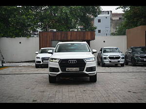 Second Hand Audi Q7 45 TFSI Premium Plus in Delhi