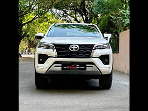 Second Hand Toyota Fortuner 4X2 AT 2.8 Diesel in Delhi