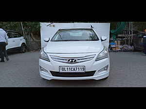 Second Hand हुंडई वरना 1.4 vtvt in दिल्ली