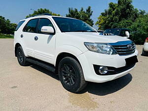 Second Hand Toyota Fortuner 4x2 AT in Chandigarh