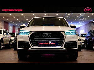 Second Hand Audi Q5 45 TFSI Technology in Delhi