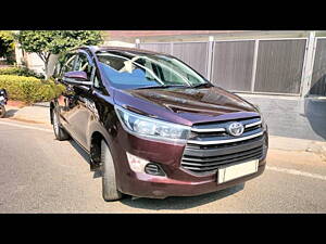 Second Hand Toyota Innova Crysta 2.4 G 8 STR [2016-2017] in Gurgaon