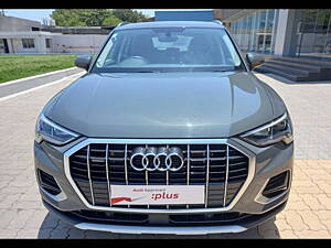 Second Hand Audi Q3 40 TFSI Technology in Ahmedabad