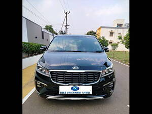 Second Hand Kia Carnival Limousine Plus 7 STR in Coimbatore