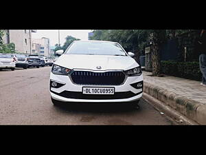 Second Hand Skoda Slavia Ambition 1.0L TSI AT in Delhi