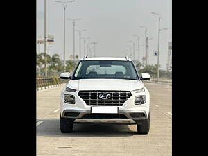 Second Hand Hyundai Venue SX 1.4 CRDi in Surat