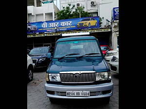 Second Hand Toyota Qualis GS G1 in Bhopal