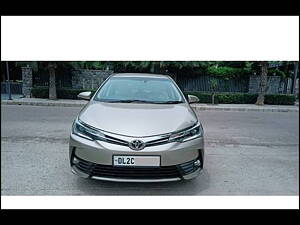 Second Hand Toyota Corolla Altis VL AT Petrol in Delhi