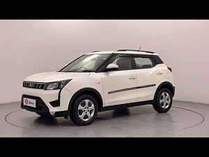 Second Hand మహీంద్రా XUV300	 w6 1.2 పెట్రోల్ in లక్నో