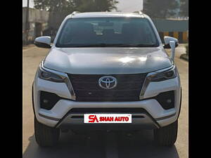 Second Hand Toyota Fortuner 2.8 4x2 AT [2016-2020] in Ahmedabad