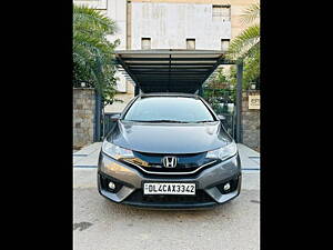 Second Hand Honda Jazz V AT Petrol in Delhi