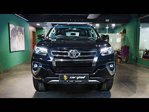 Second Hand Toyota Fortuner 2.8 4x4 AT in Gurgaon
