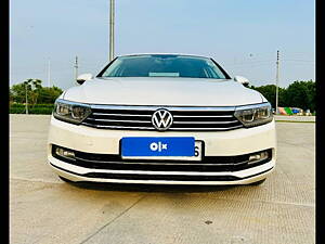 Second Hand Volkswagen Passat Comfortline in Gurgaon