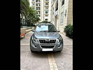 Second Hand மஹிந்திரா  xuv500 w6 ஏடீ in டெல்லி