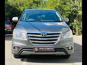 Second Hand Toyota Innova 2.5 VX 7 STR BS-III in Bangalore