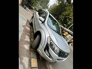 Second Hand महिंद्रा XUV500 w10 एडब्ल्यूडी in कानपुर