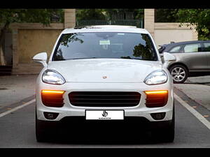 Second Hand Porsche Cayenne S Diesel in Delhi