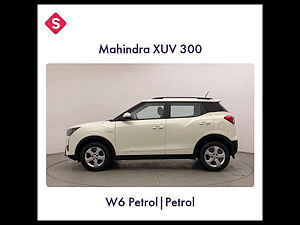 Second Hand महिंद्रा xuv300 w6 1.2 पेट्रोल in चंडीगढ़