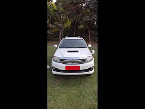 Second Hand Toyota Fortuner 2.5 Sportivo 4x2 MT in Lucknow