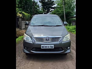 Second Hand Toyota Innova 2.5 EV PS 8 STR BS-IV in Kolhapur