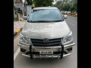 Second Hand Toyota Innova 2.5 GX 7 STR BS-III in Hyderabad