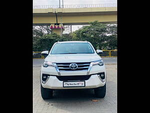 Second Hand Toyota Fortuner 2.8 4x4 AT in Pune