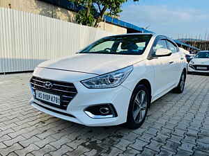 Second Hand हुंडई वरना 1.6 crdi sx (o) in गुवाहाटी