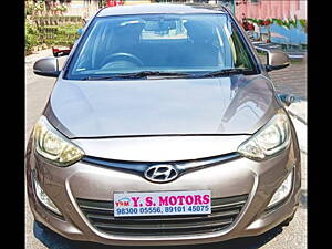 Second Hand Hyundai i20 Sportz 1.2 (O) in Kolkata