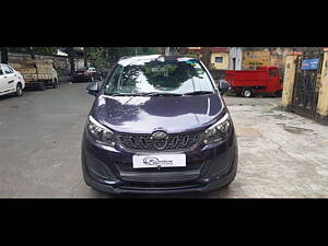 Second Hand Mahindra Marazzo M2 8 STR in Kolkata