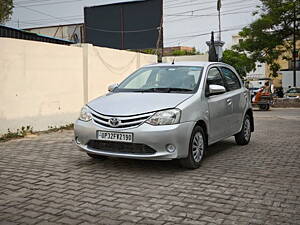 Second Hand Toyota Etios Liva G in Meerut