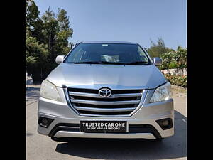 Second Hand Toyota Innova 2.5 G BS III 7 STR in Indore