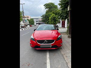 Second Hand Volvo V40 D3 R-Design in Lucknow