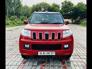 Second Hand Mahindra TUV300 T6 in Delhi