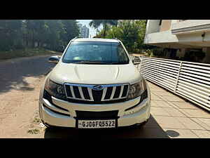 Second Hand महिंद्रा XUV500 w8 एडब्ल्यूडी in वडोदरा