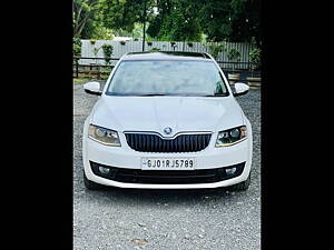 Second Hand Skoda Octavia Elegance 1.8 TSI AT in Ahmedabad