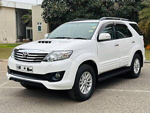 Second Hand Toyota Fortuner Sportivo 4x2 AT in Chandigarh