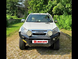 Second Hand Isuzu D-Max V-Cross 4x4 in Ahmedabad