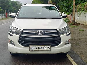 Second Hand Toyota Innova Crysta GX 2.4 AT 8 STR in Kanpur