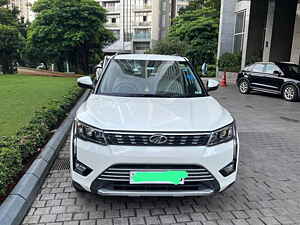 Second Hand महिंद्रा xuv300 w8 1.2 पेट्रोल in मुंबई