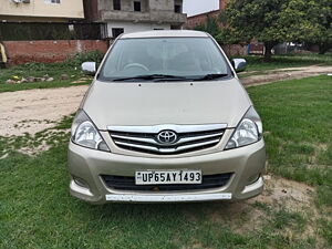 Second Hand Toyota Innova [2009-2012] 2.0 VX 8 STR BS-IV in Varanasi